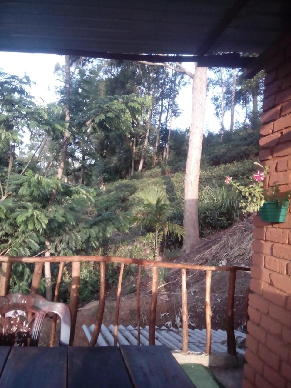 Apurvi Homestay Ella Extérieur photo